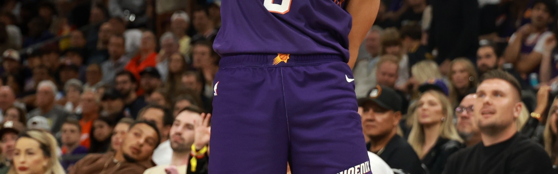 万箭齐发！太阳本场比赛三分56投22中 两项数据都创赛季新高