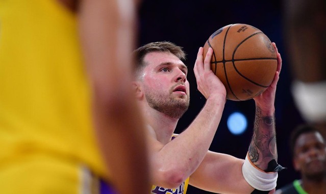 伤情更新，湖人队卢卡·东契奇在伤病恐慌后获得重大伤情更新