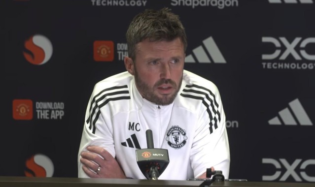 九游体育电脑版官方下载-卡里克：我的任何决定都不会只是短期的；我很享受和梅努共事