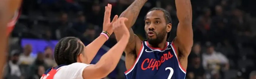 九游体育平台-快船官宣小卡确诊左膝挫伤+炎症！至少缺两场比赛 离队前一幕曝光