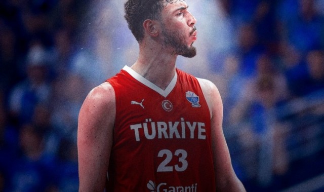 九游体育-申京连续三场斩获20+5+5数据，成欧锦赛近30年首位达成此成就者